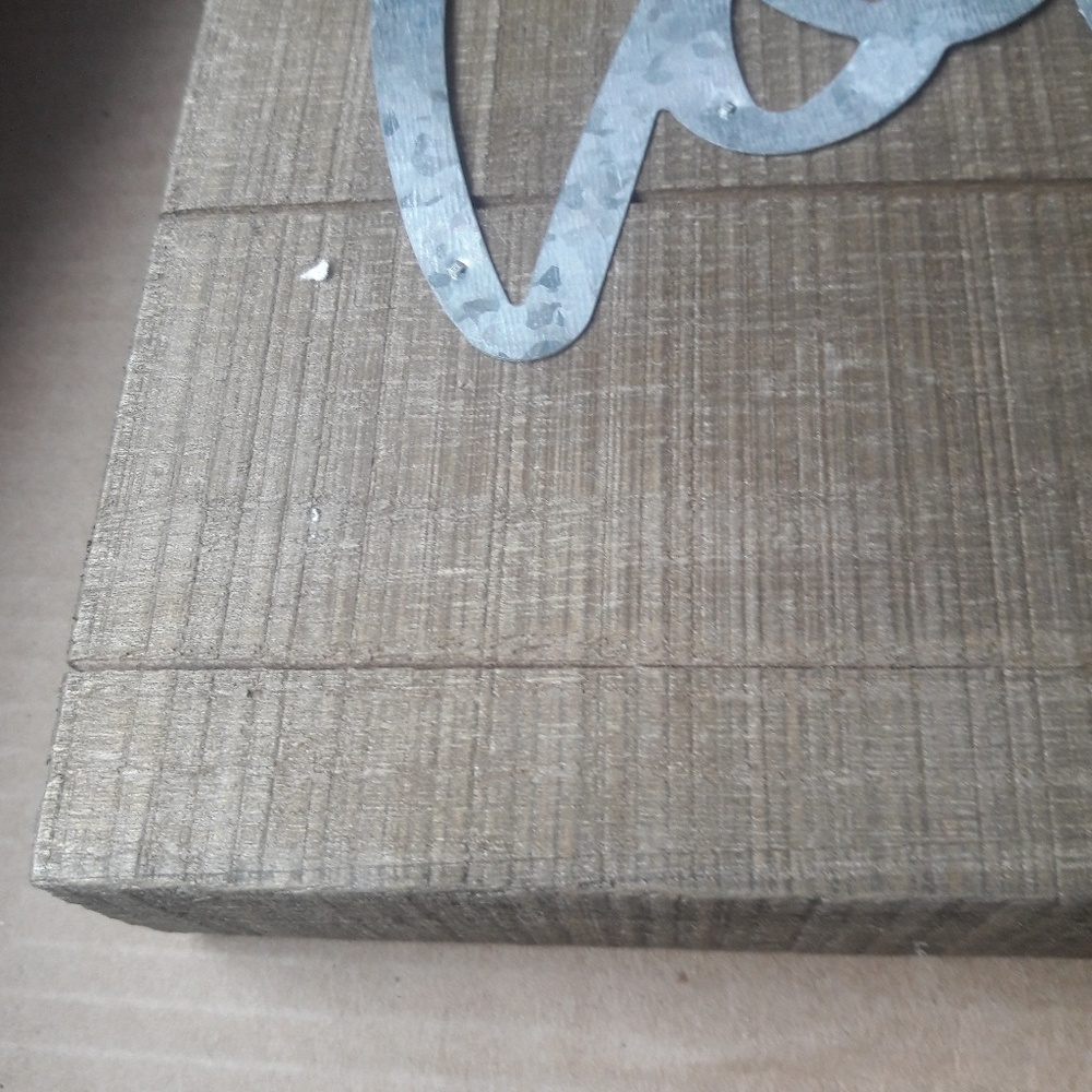 "Love" wall Plaque - Picture 5 of 6